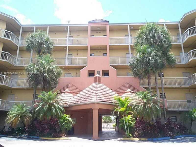 Doral, FL 33166,8290 Lake Dr #405