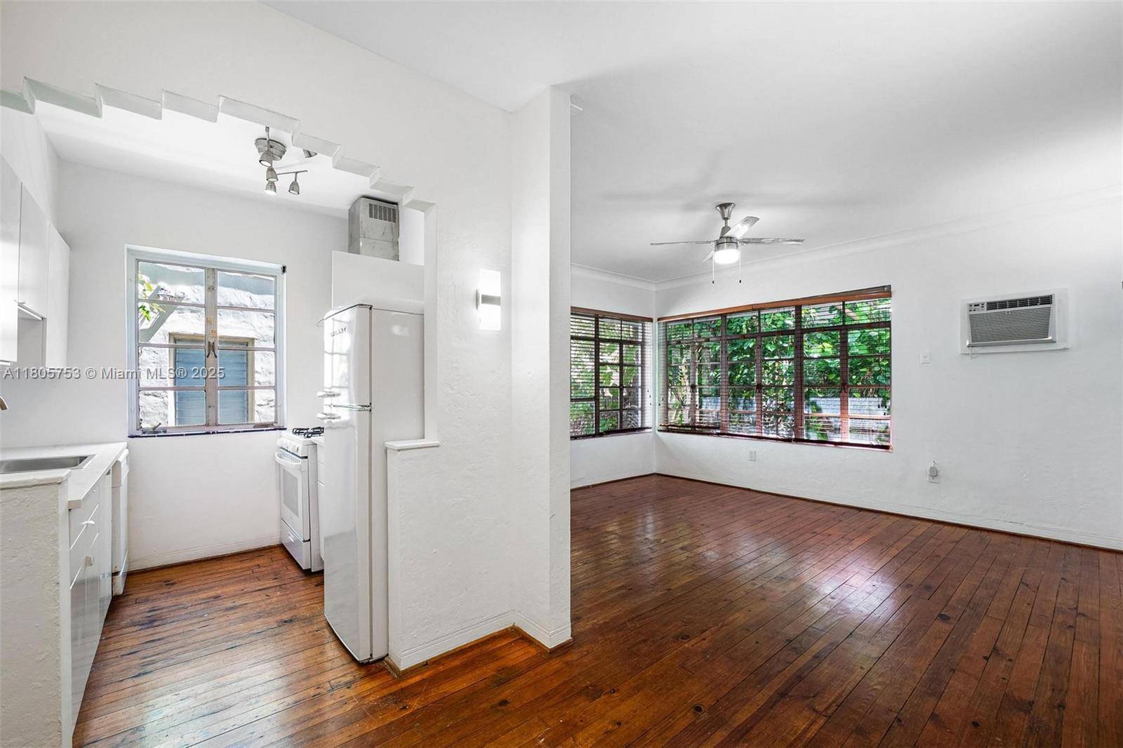 Miami Beach, FL 33139,1611 Euclid Ave #8