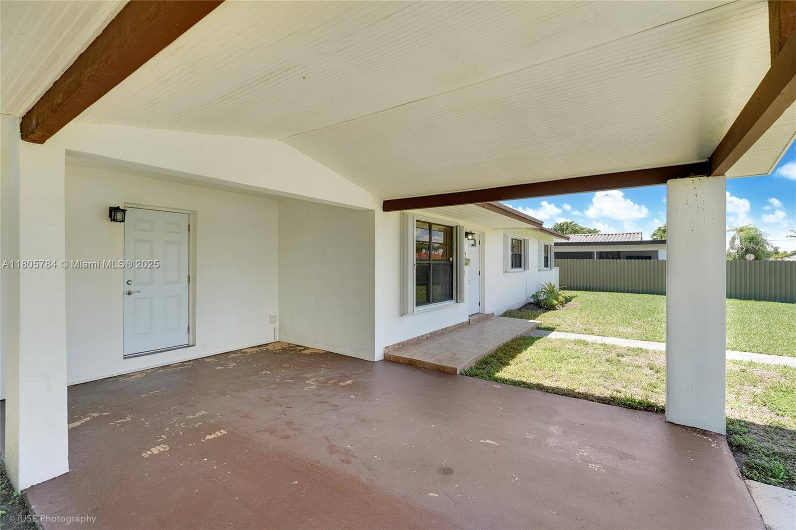 Miami, FL 33165,3521 SW 105th Ct