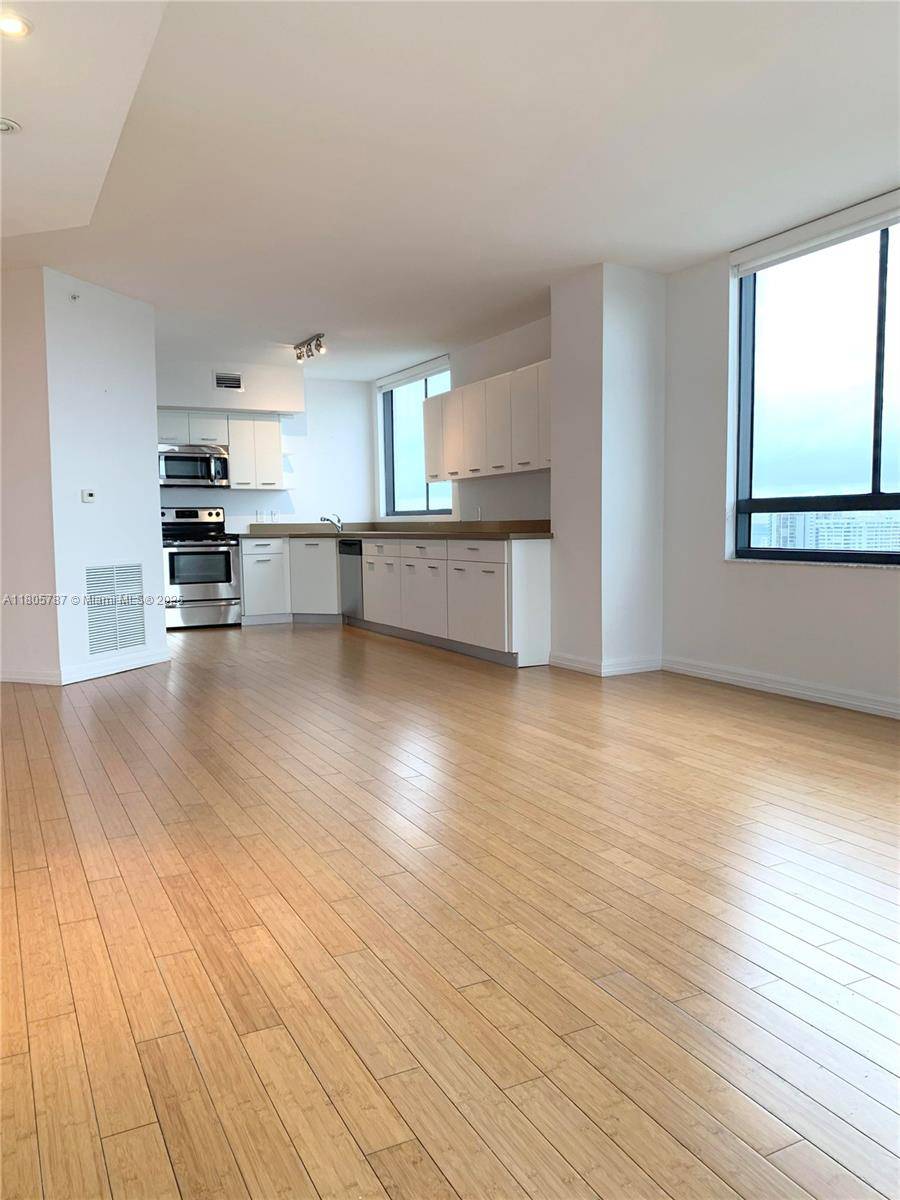 Miami Beach, FL 33139,1330 West Ave #2207