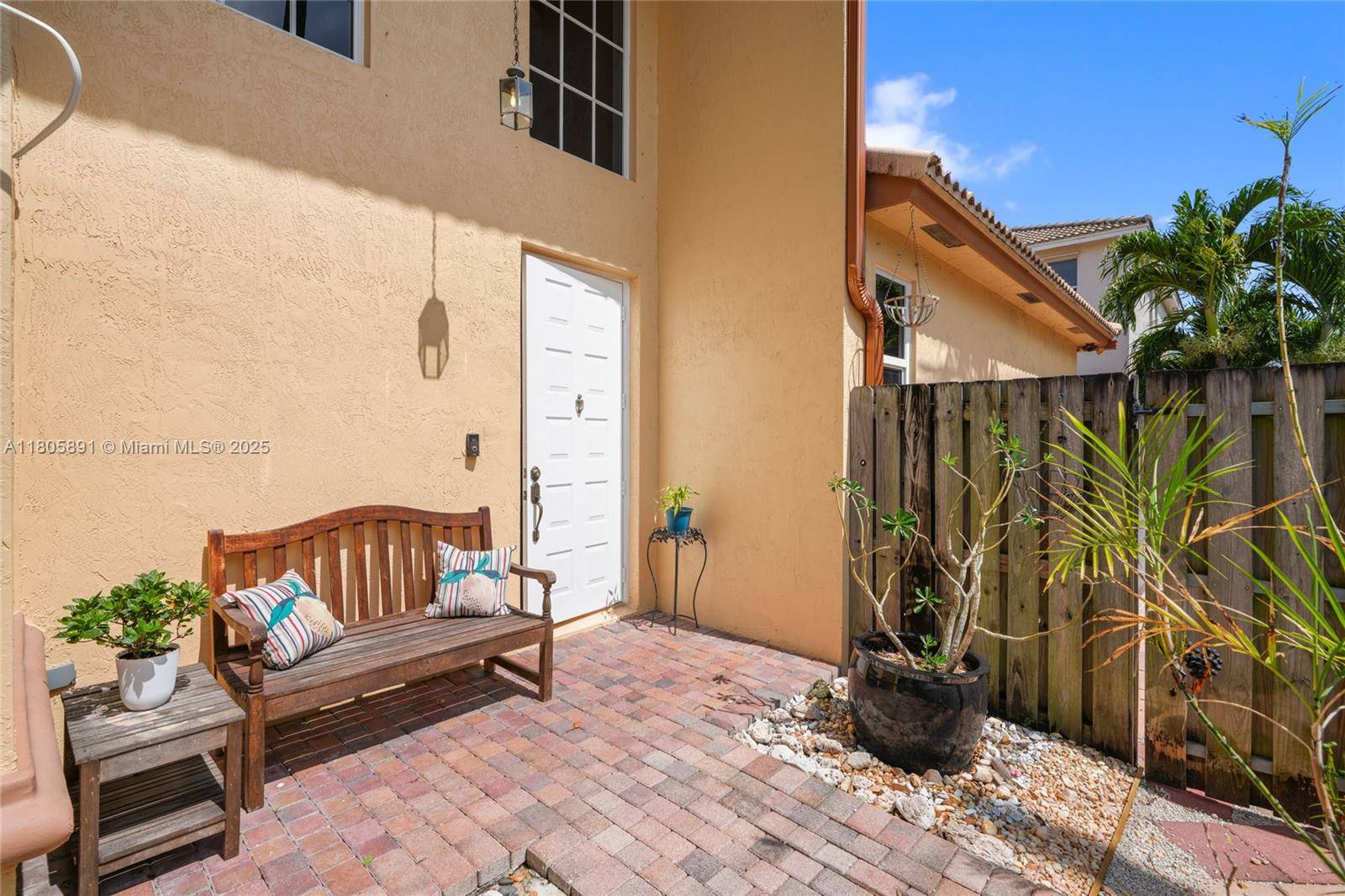 Hollywood, FL 33019,1282 Grant Ct