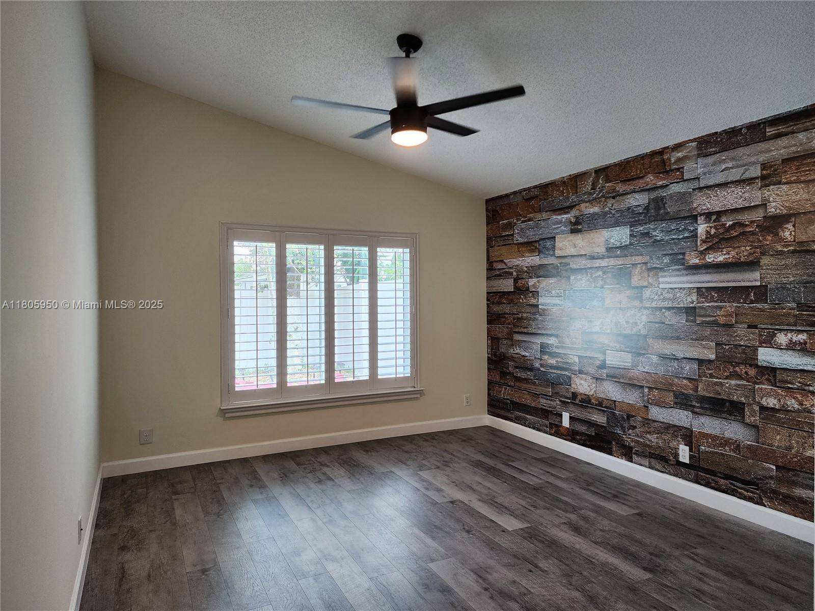 Tamarac, FL 33321,9871 Red Heart Ln