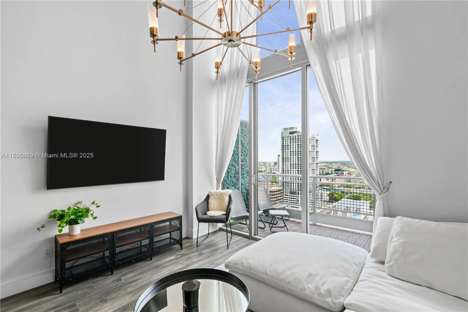 Miami, FL 33130,690 SW 1st Ct #2717