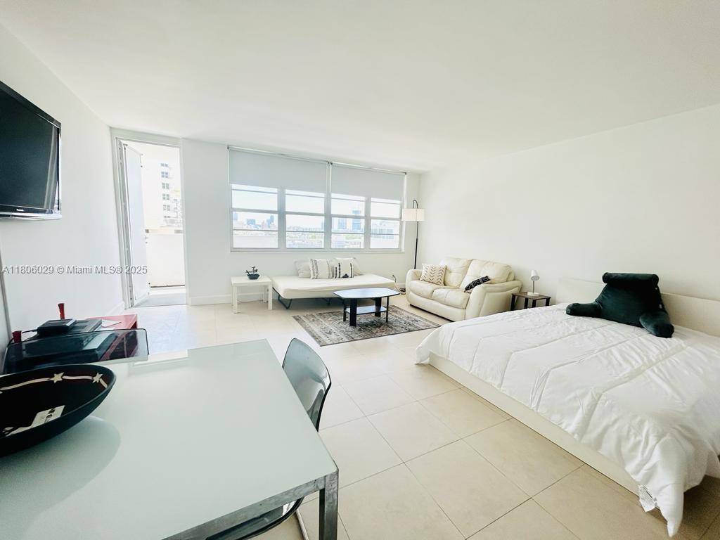 Miami Beach, FL 33139,100 Lincoln Rd #1009