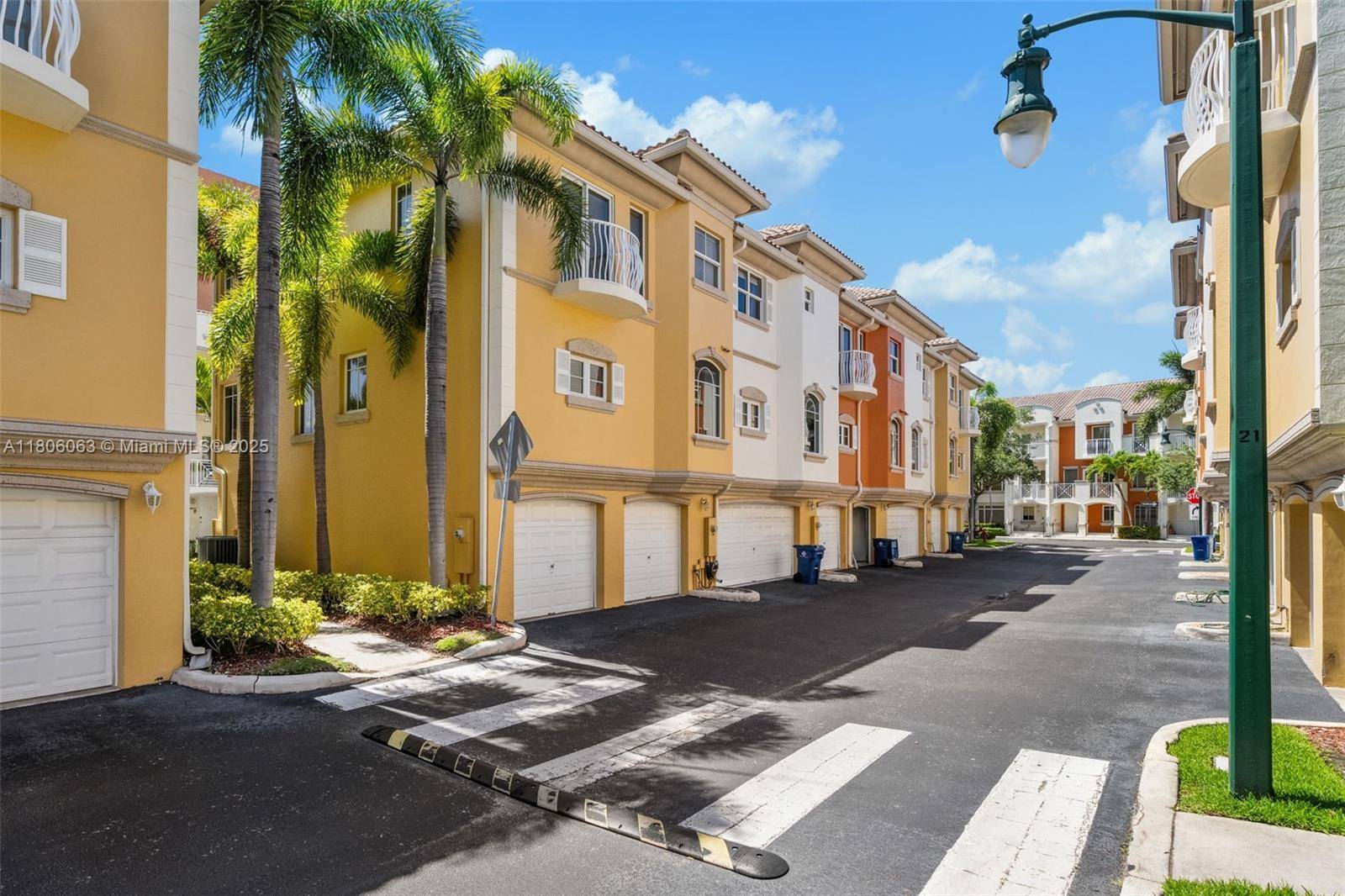 Aventura, FL 33160,18413 NE 27th Ct #18413