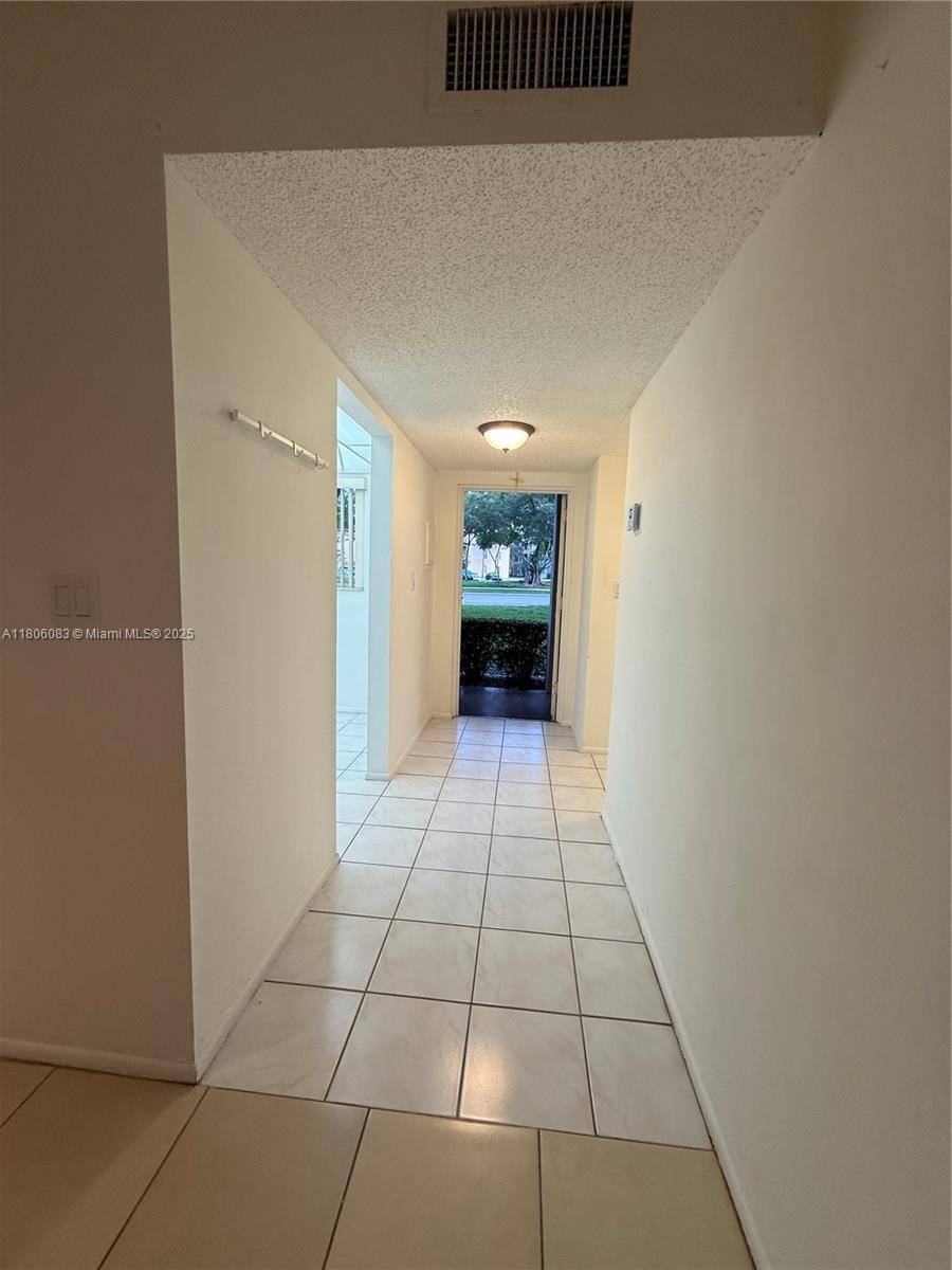 Tamarac, FL 33321,8301 Sands Point Blvd #S106