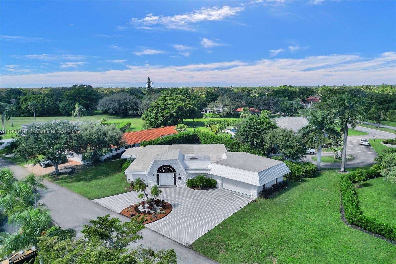 Tamarac, FL 33319,5709 Bamboo Cir.