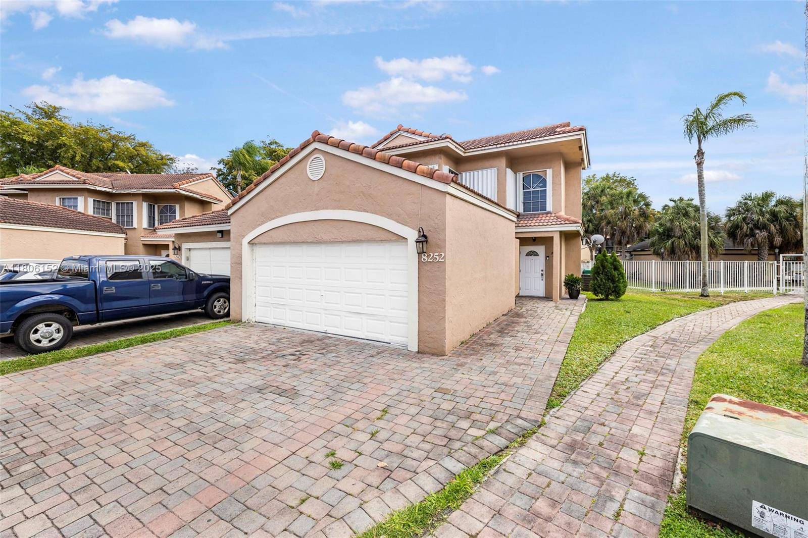 Hialeah, FL 33015,8252 NW 191st Ln #15R