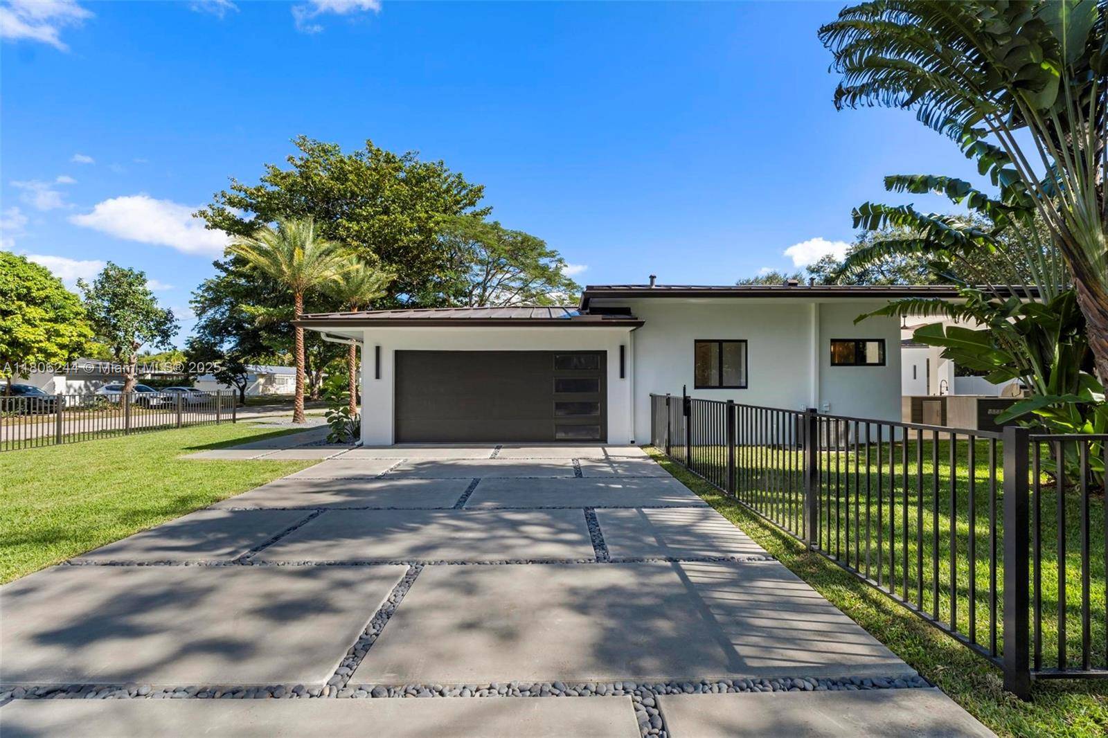 Pinecrest, FL 33156,7530 SW 134th St #0