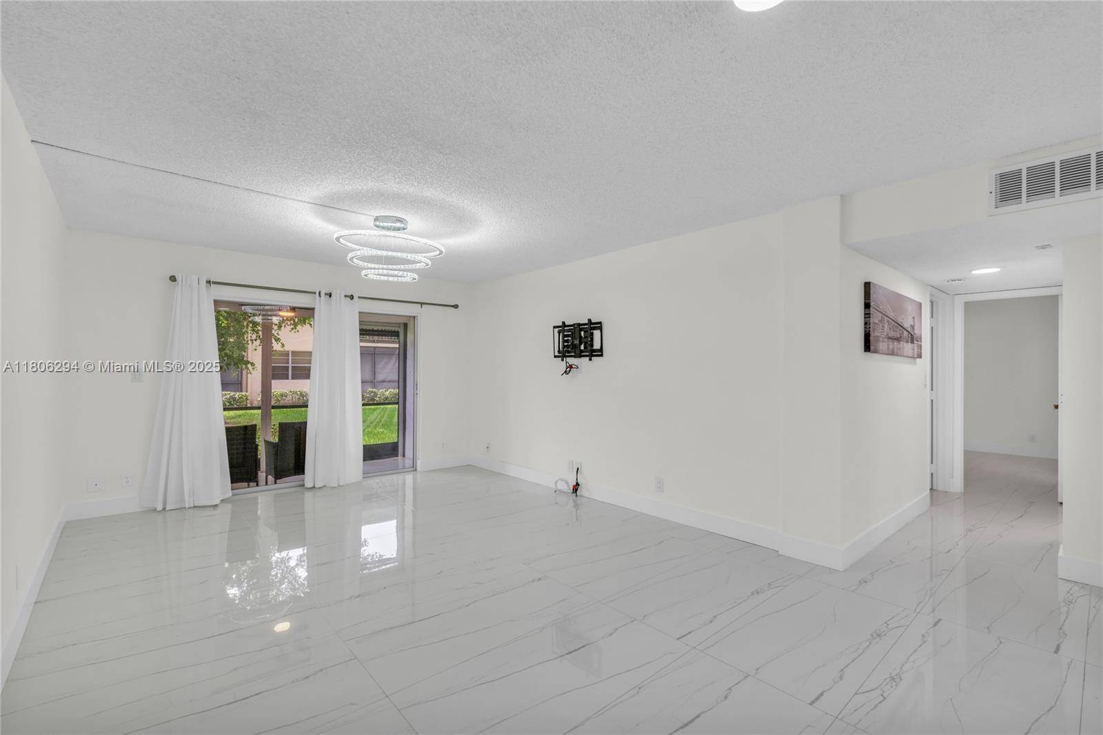 Coral Springs, FL 33065,4154 NW 90th Ave #104