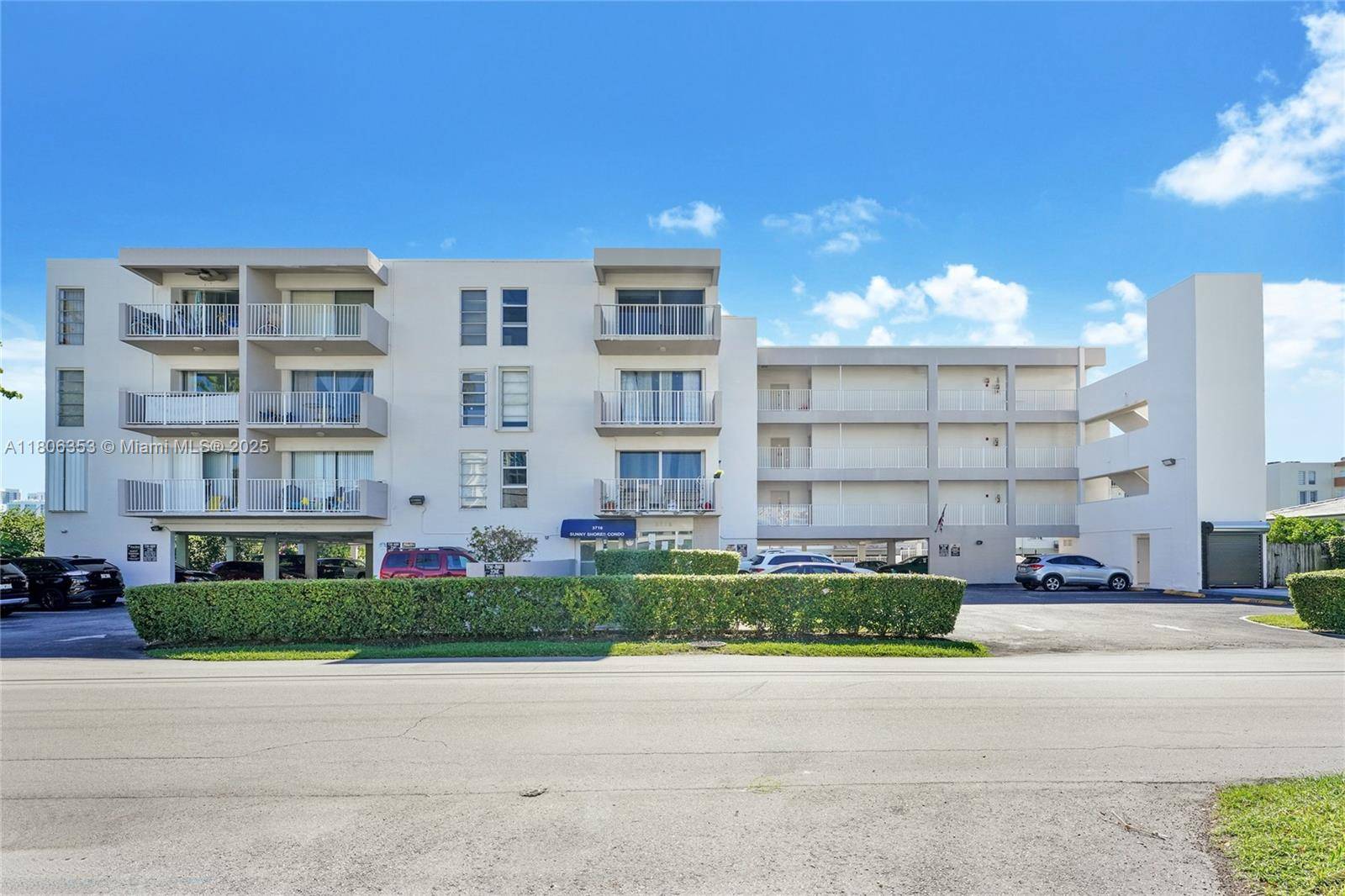 North Miami Beach, FL 33160,3716 NE 168th St #302