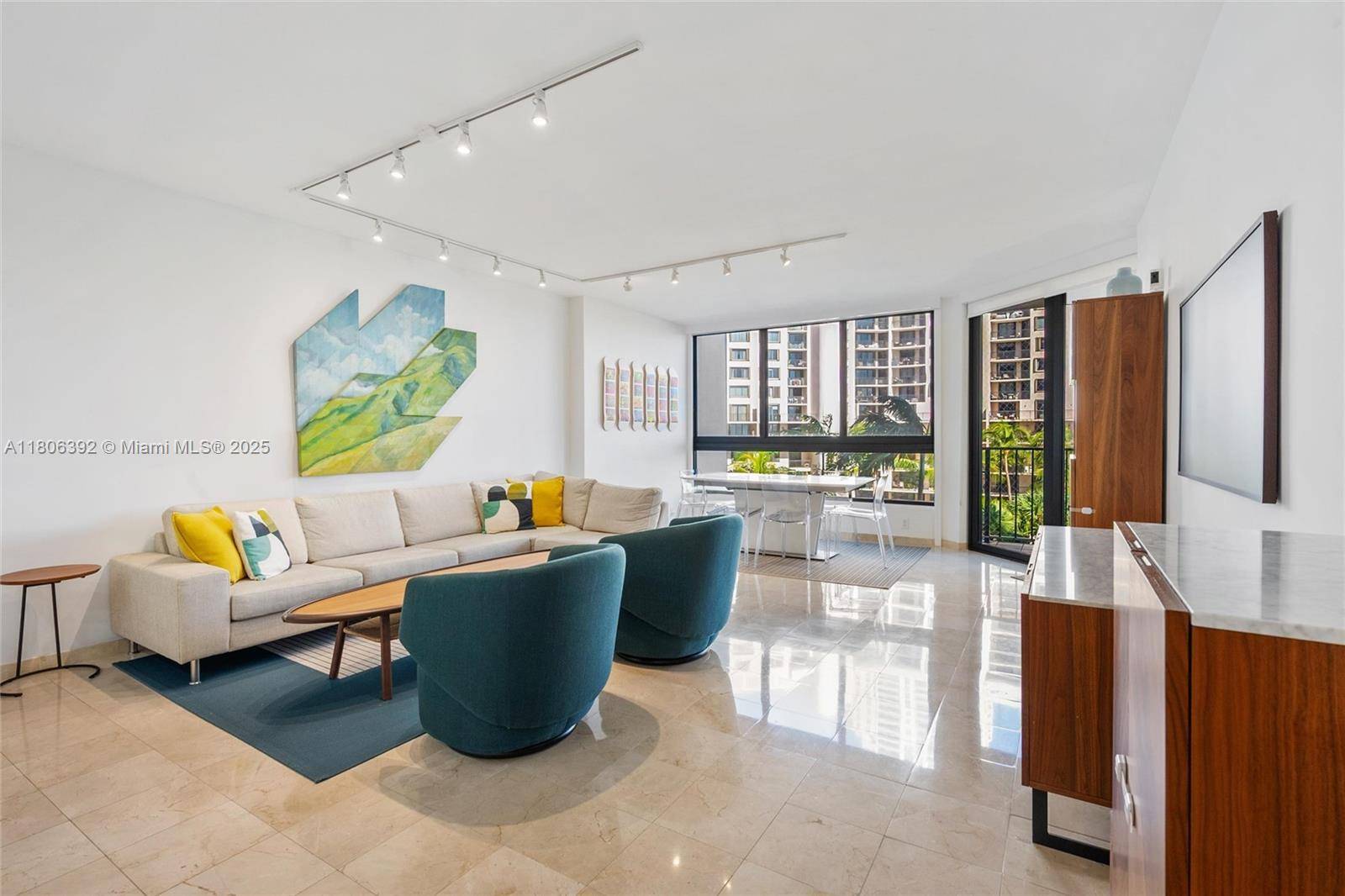 Miami, FL 33131,520 Brickell Key Dr #A604