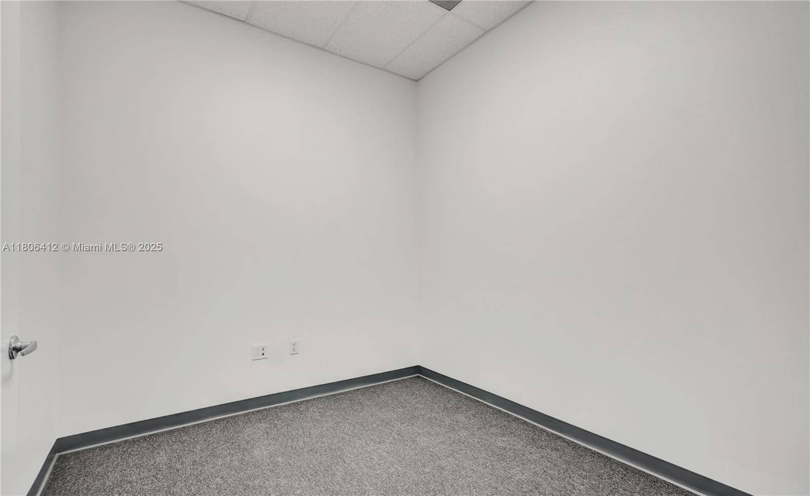 Weston, FL 33326,1920 N Commerce Pkwy