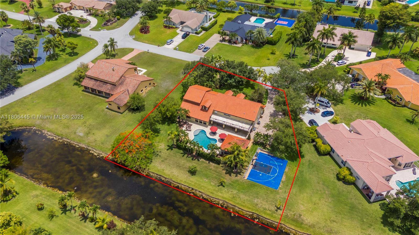 Davie, FL 33330,11915 Green Oak Dr