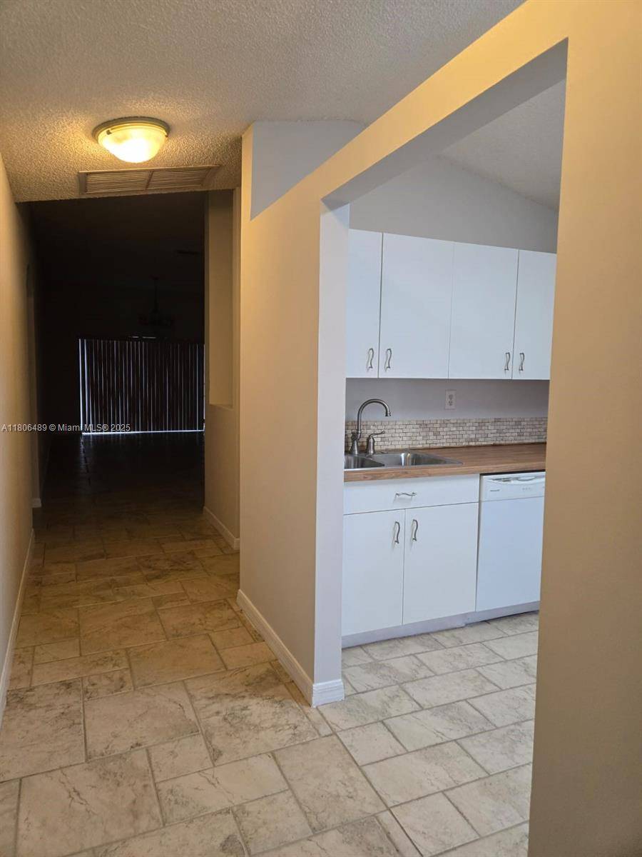 Pembroke Pines, FL 33028,16489 NW 23rd St #0