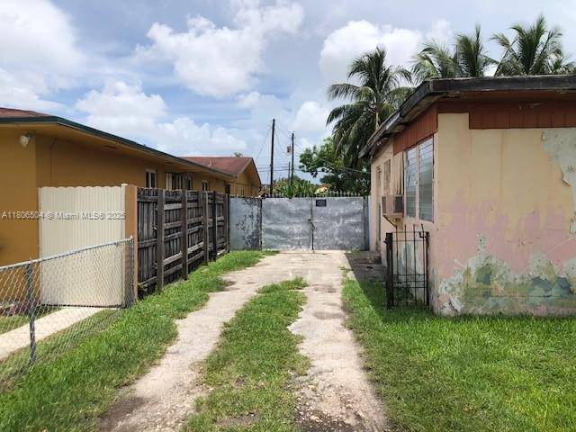 Miami, FL 33155,7415 SW 23rd St
