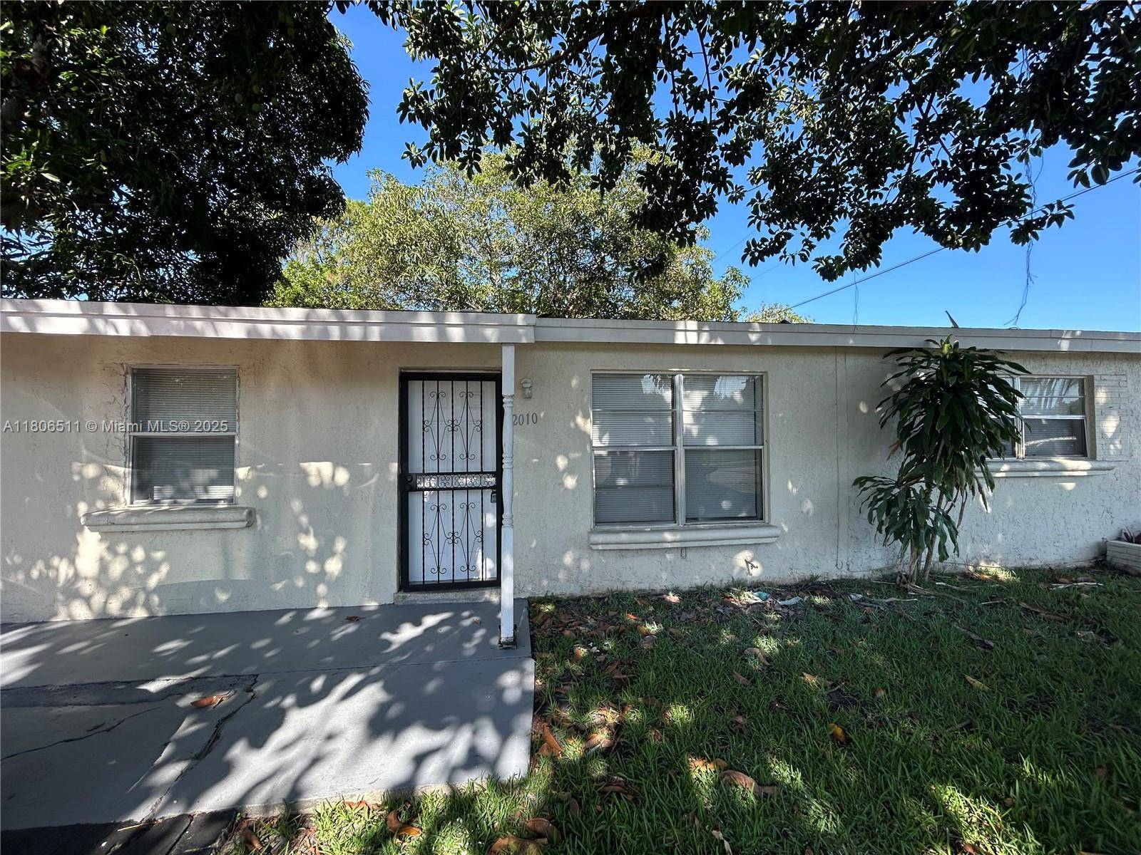 Fort Lauderdale, FL 33311,2010 NW 30th Ave #2010