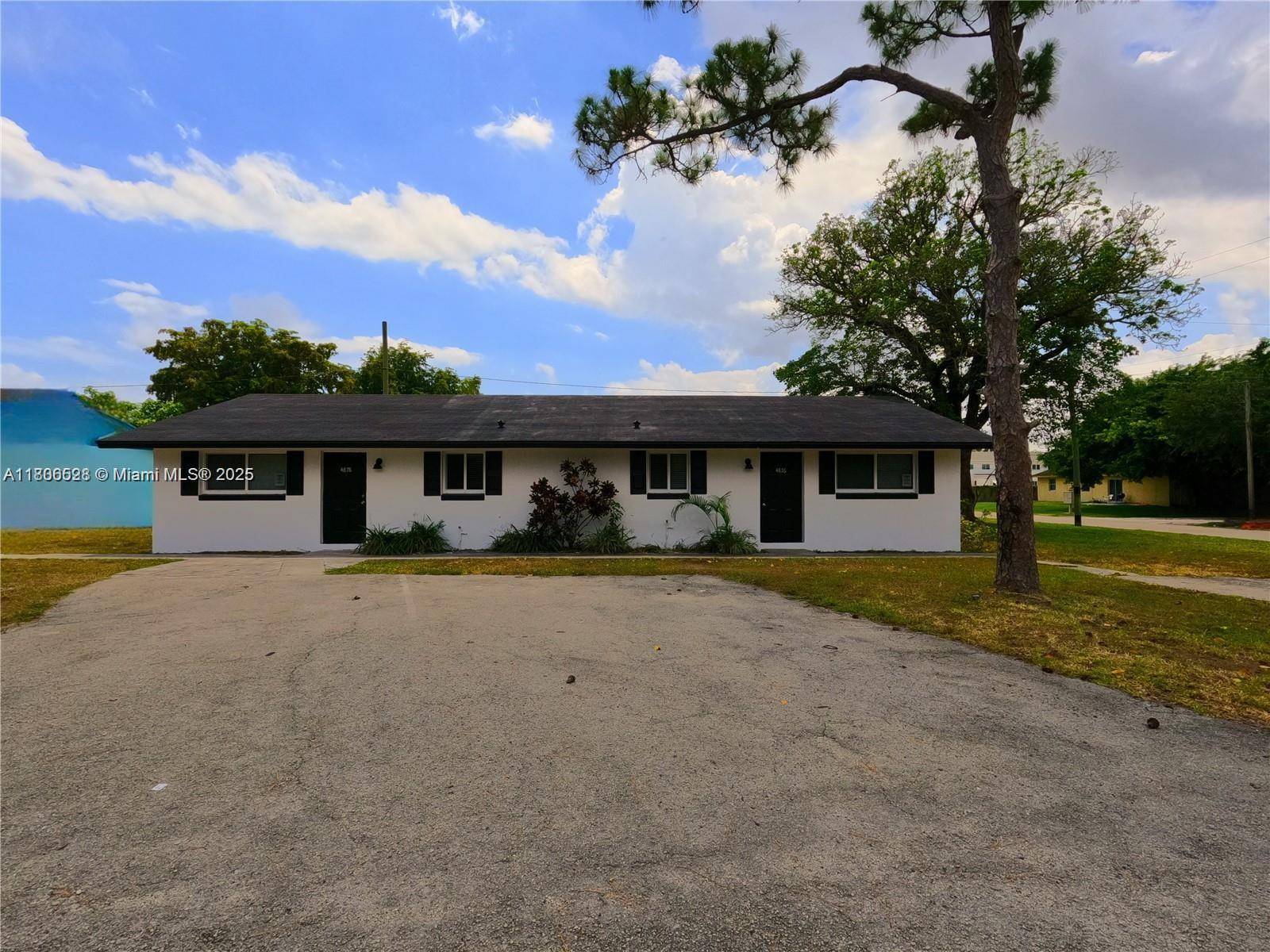 Lake Worth, FL 33461,4936 Serafica Dr #13