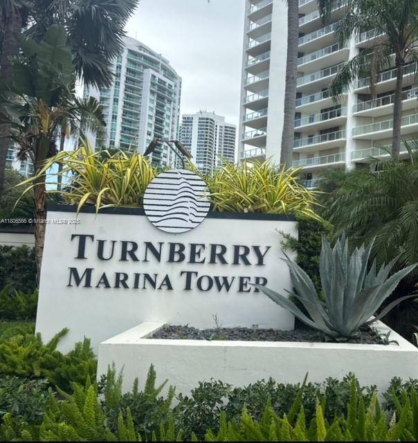 Aventura, FL 33180,19500 Turnberry Way #12A