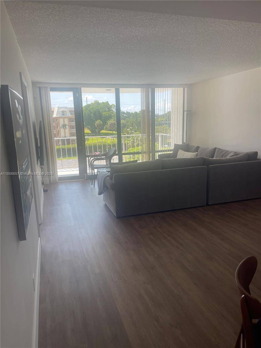 North Palm Beach, FL 33408,336 Golfview Rd #403