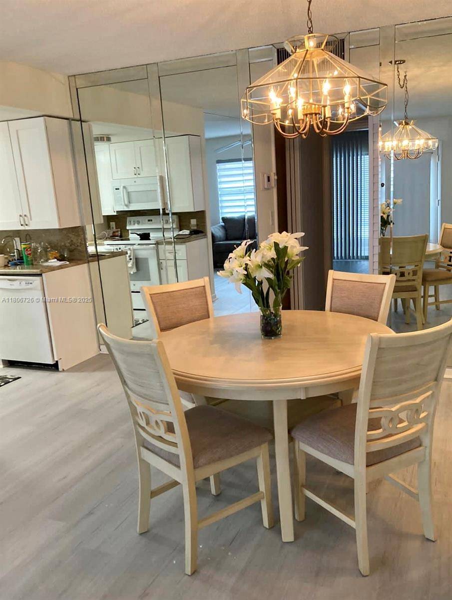 Coconut Creek, FL 33066,4302 Martinique Cir #J4