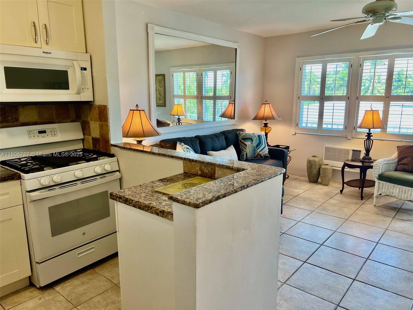 Pompano Beach, FL 33060,301 E Mcnab Rd #205