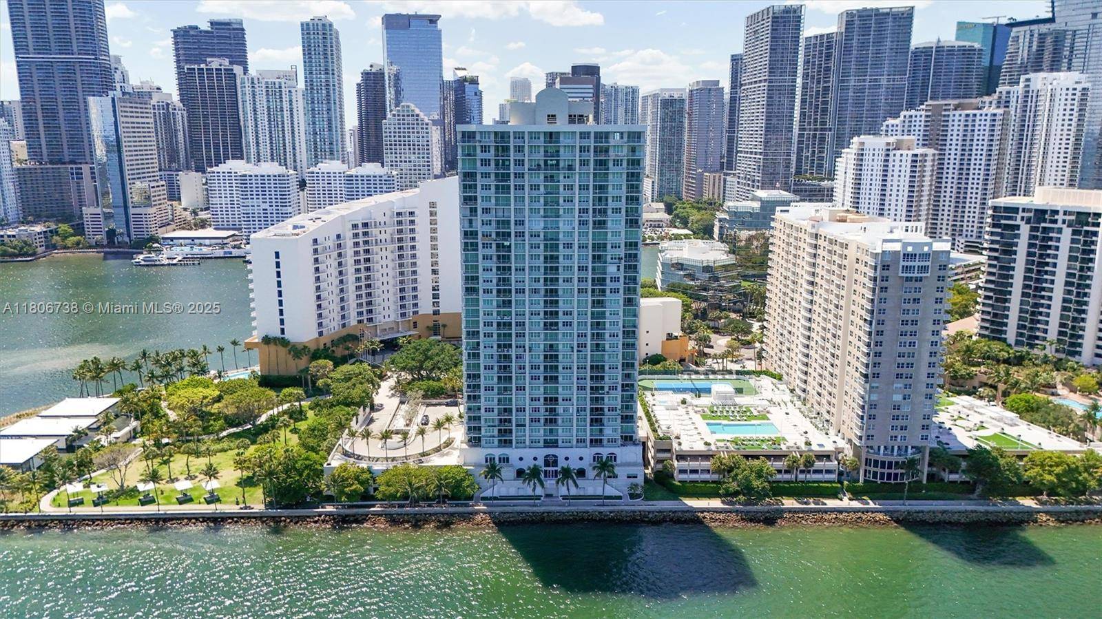 Miami, FL 33131,800 Claughton Island Dr #1504
