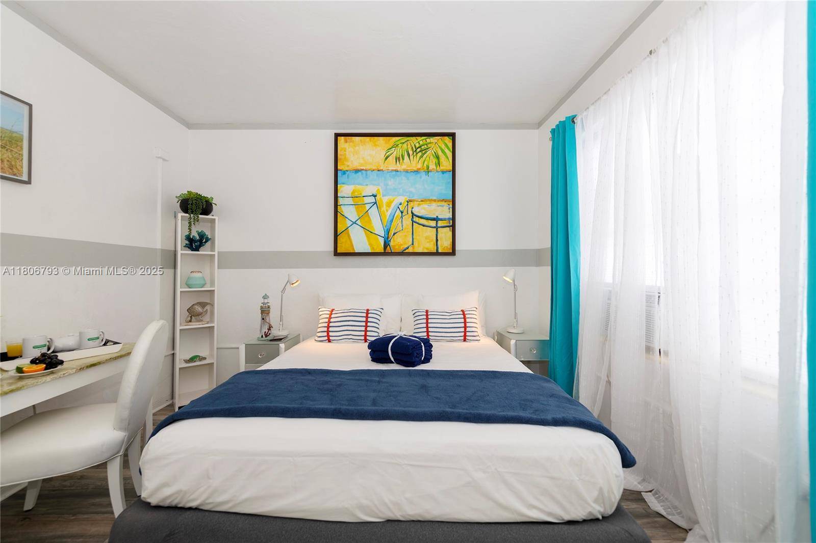 Miami Beach, FL 33141,6760 Collins Ave #17