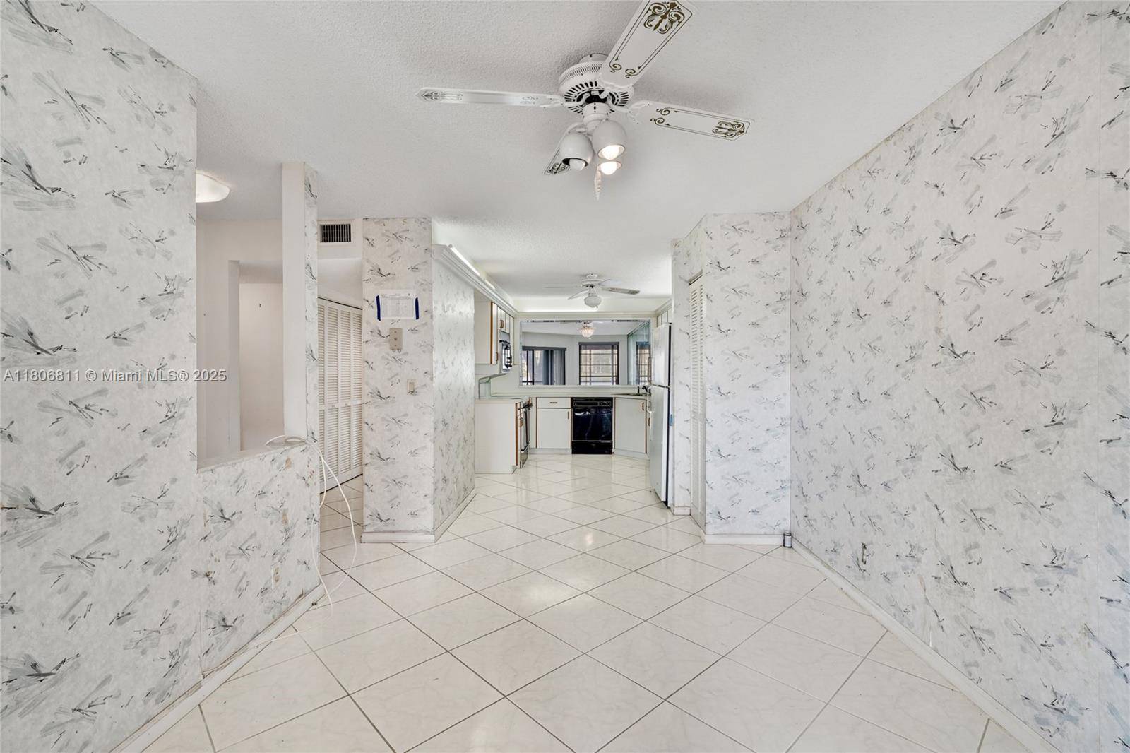 Tamarac, FL 33321,7408 Fairfax Dr #108