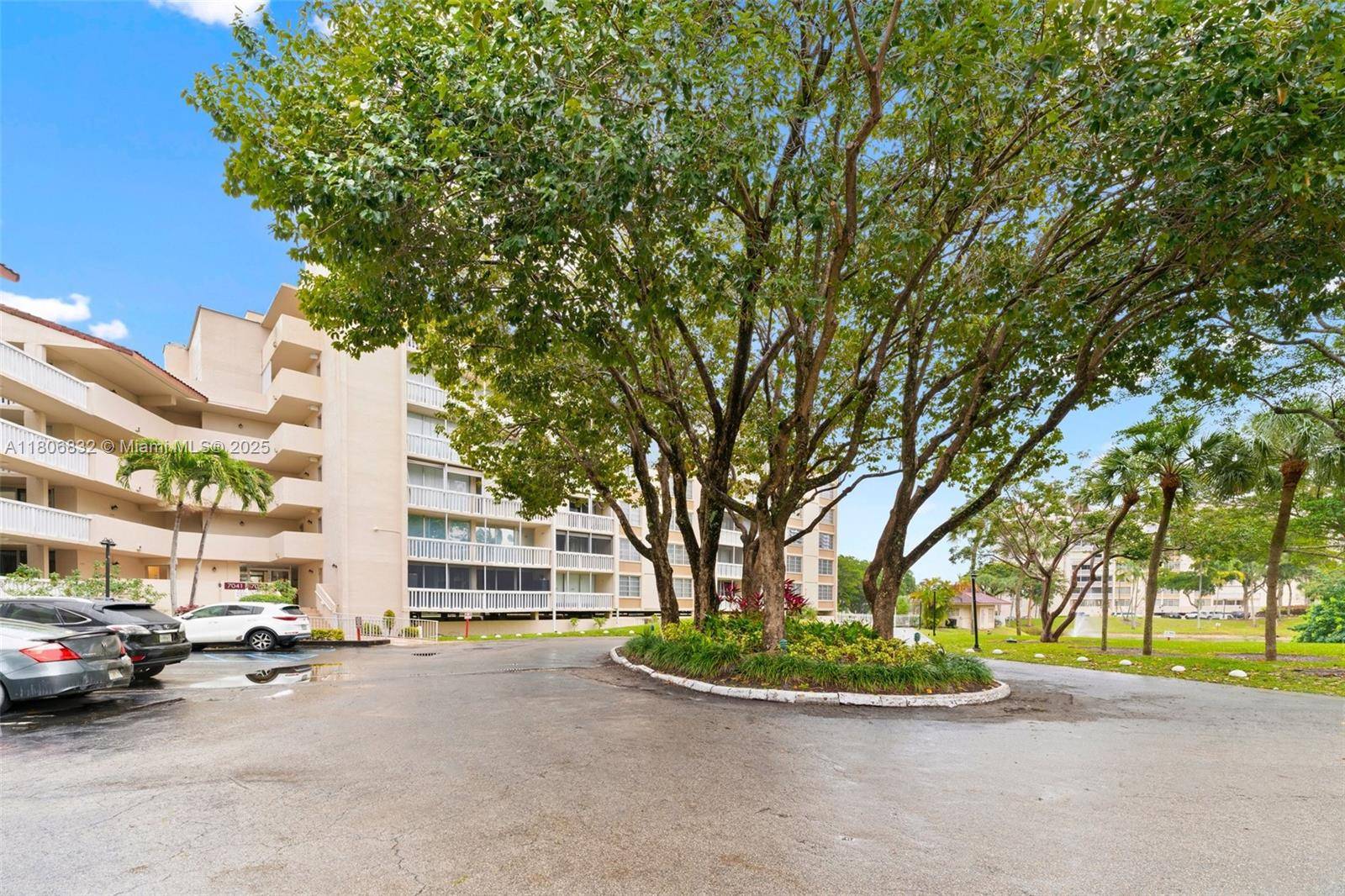 Lauderhill, FL 33319,7051 Environ Blvd #633