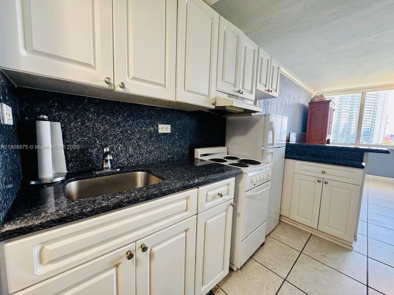 Sunny Isles Beach, FL 33160,19201 Collins Ave #843