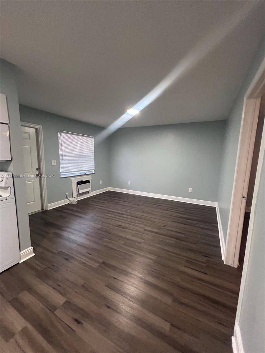 Hollywood, FL 33020,2137 Hayes St #18