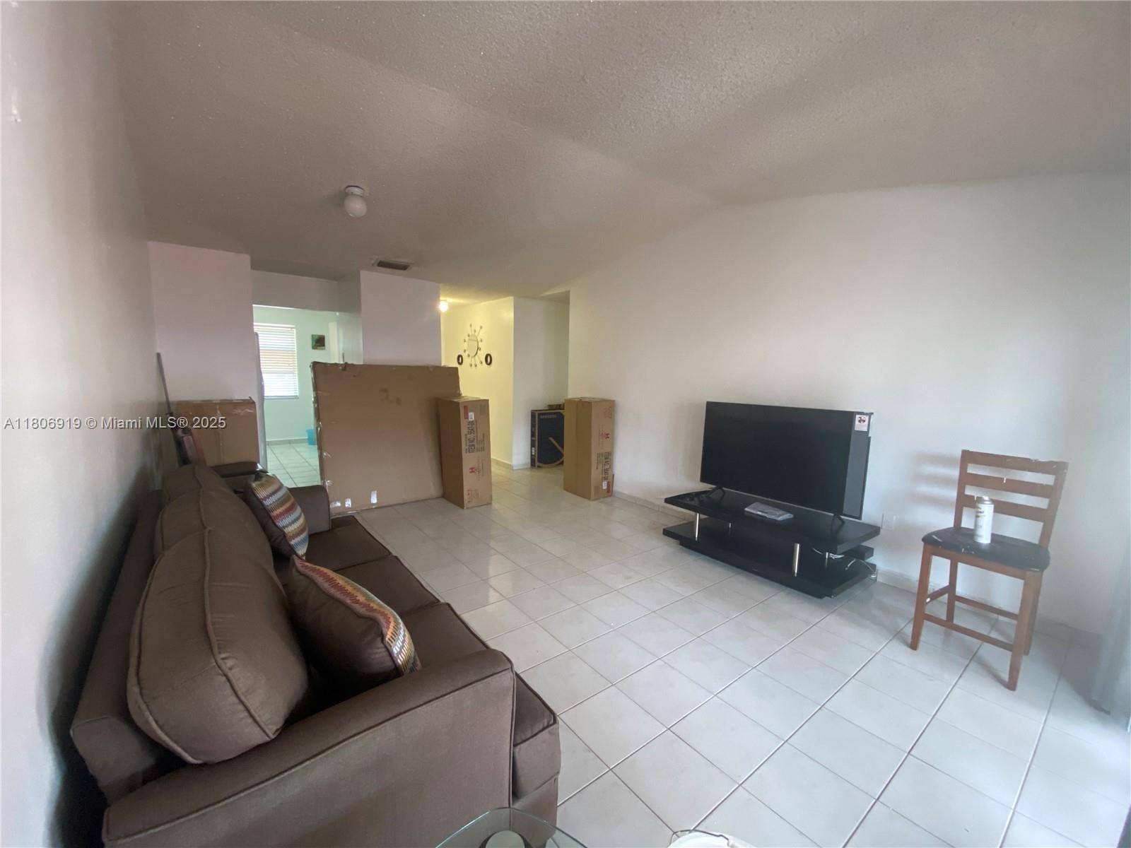 Miami, FL 33175,13759 SW 49th St