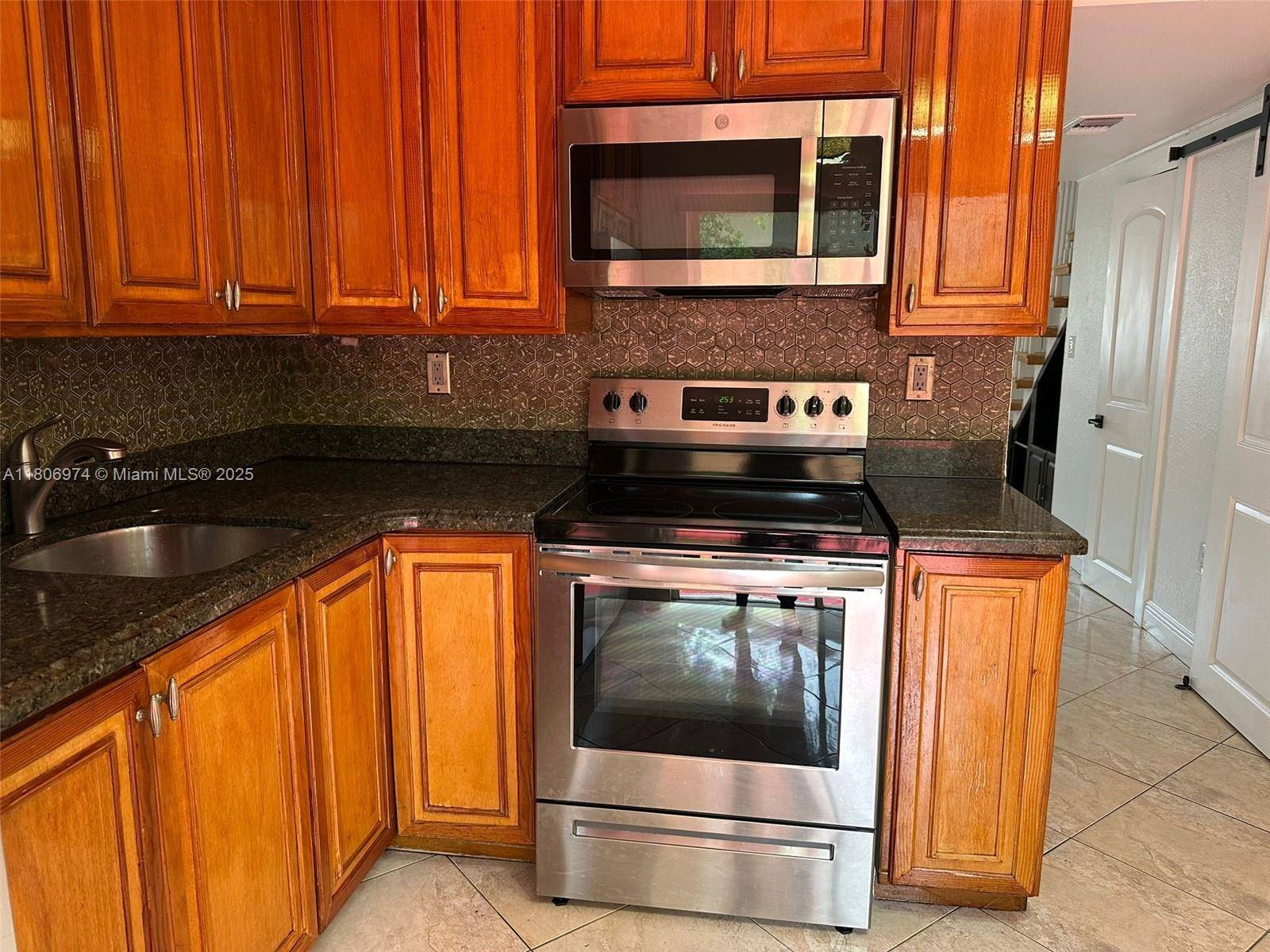 Miami, FL 33126,680 NW 82nd Pl #260