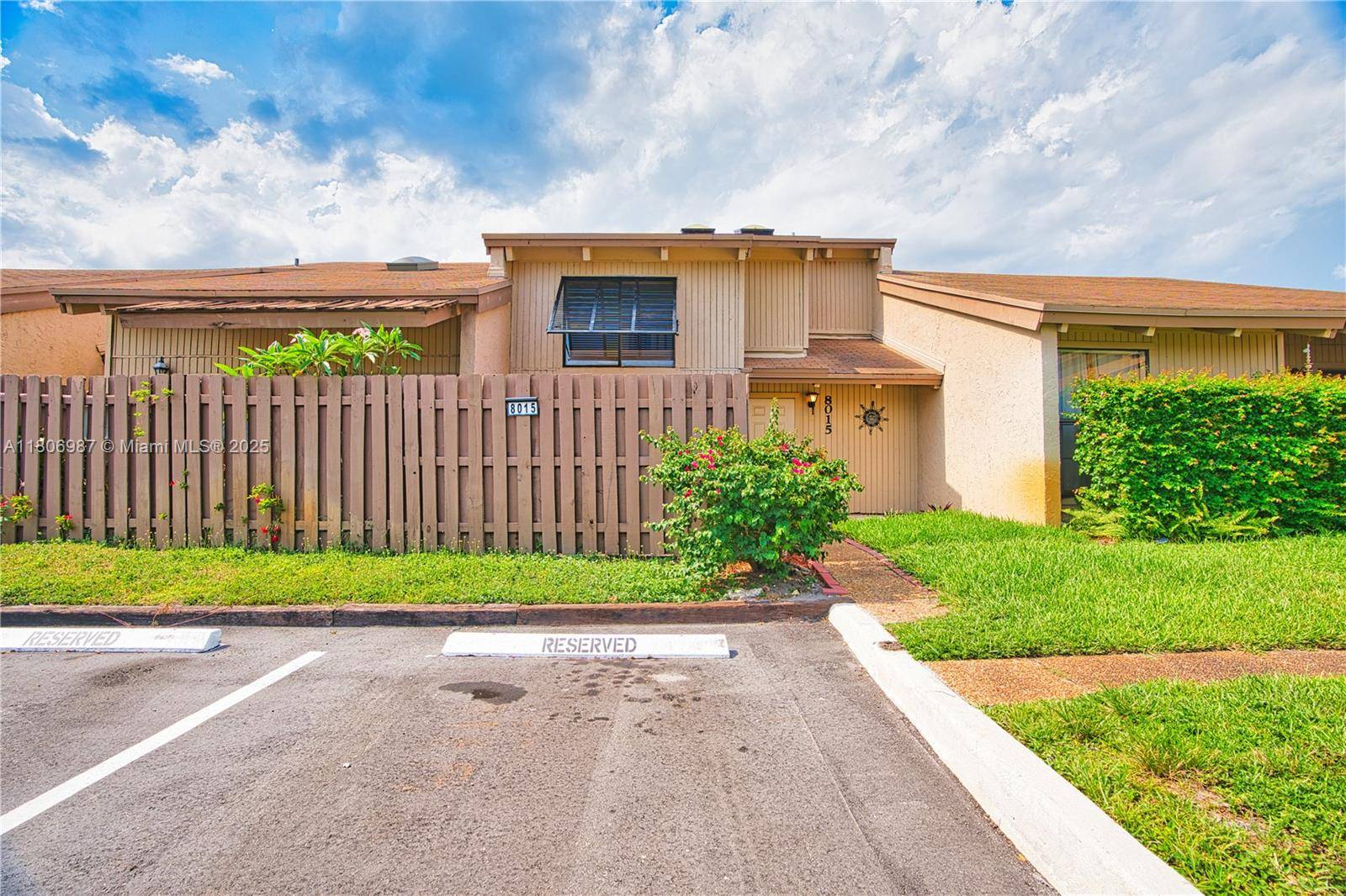 Davie, FL 33324,8015 SW 21st Ct