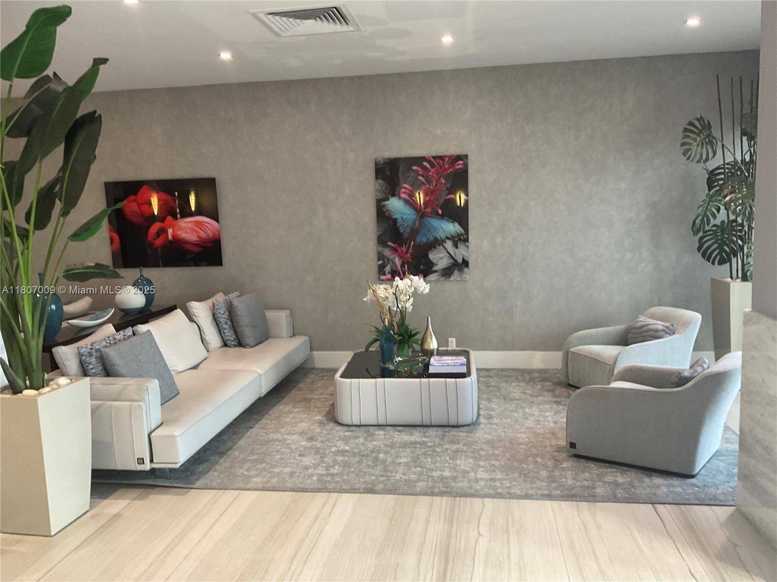 Hollywood, FL 33019,2301 S Ocean Dr #2207