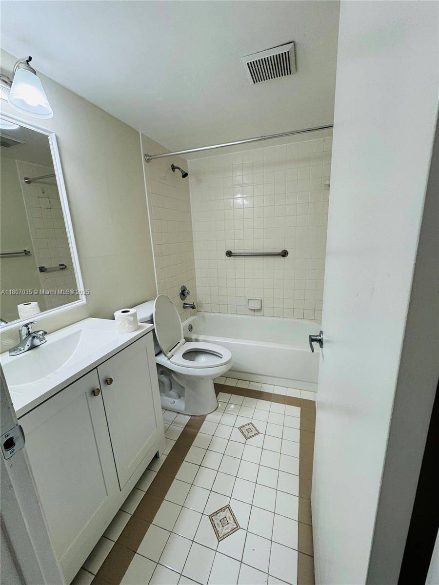 Pembroke Pines, FL 33027,13250 SW 4th Ct #109G