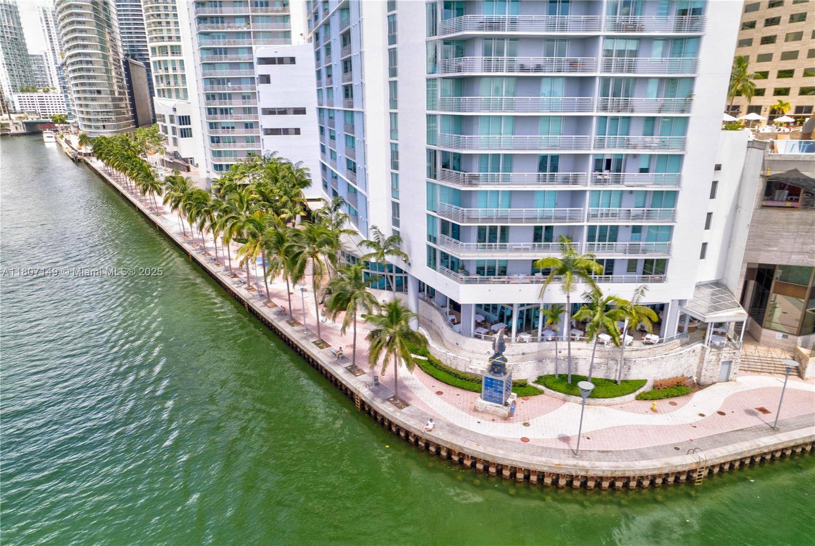 Miami, FL 33131,335 S Biscayne Blvd #1006