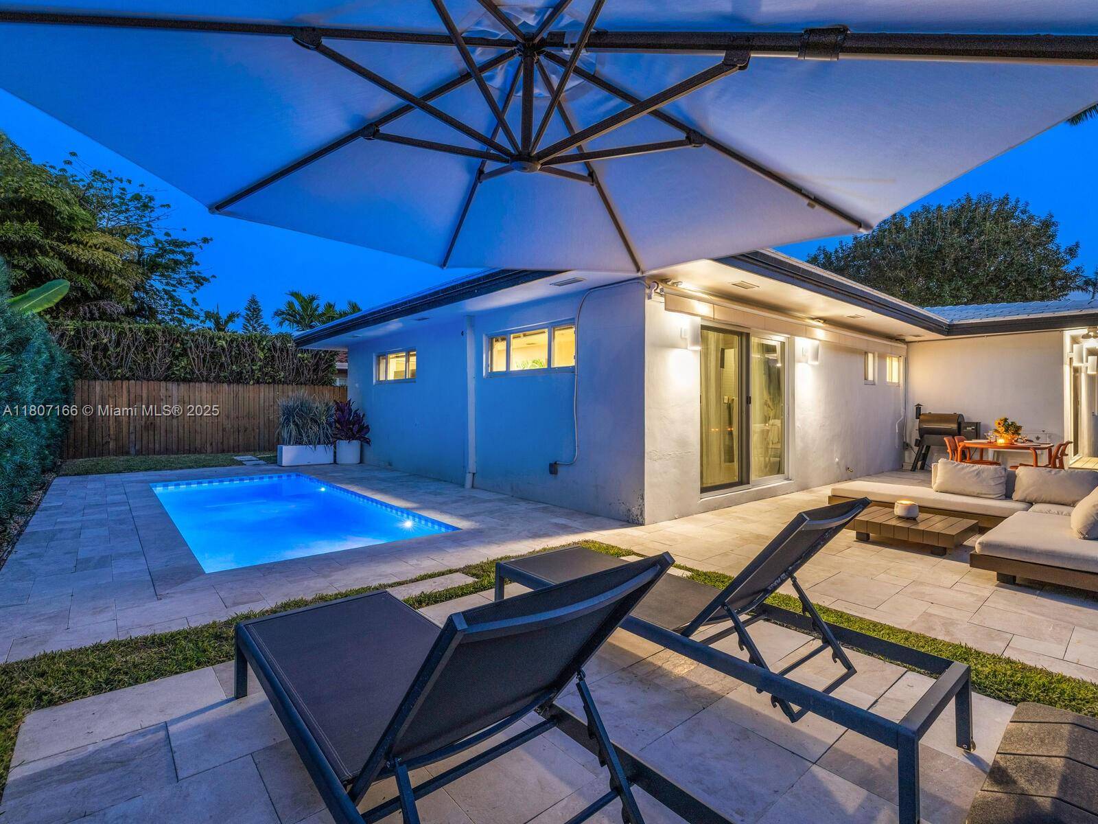 Miami, FL 33138,1221 NE 85th St