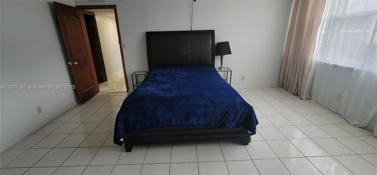 Hallandale Beach, FL 33009,1825 S Ocean Dr #814