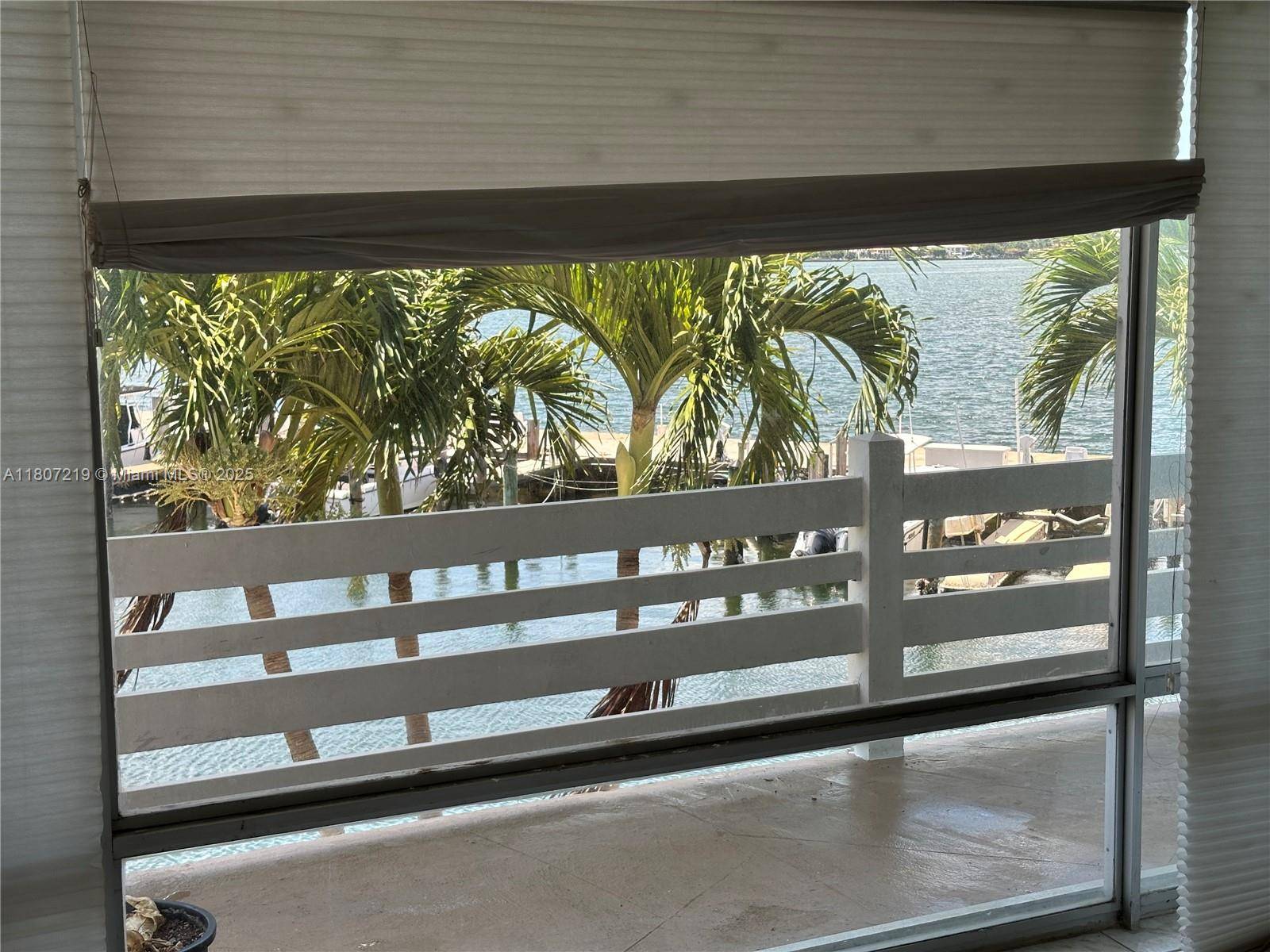 North Miami, FL 33181,2700 NE 135th St #56
