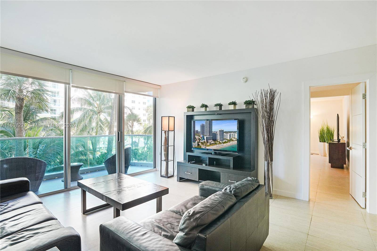 Hollywood, FL 33019,4001 S Ocean Dr #3P