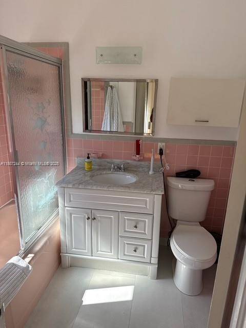Miami Beach, FL 33140,3921 N Meridian Ave #3C