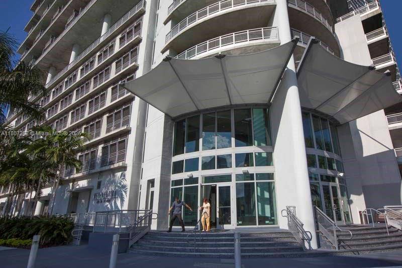 Miami, FL 33130,690 SW 1st Ct #2301