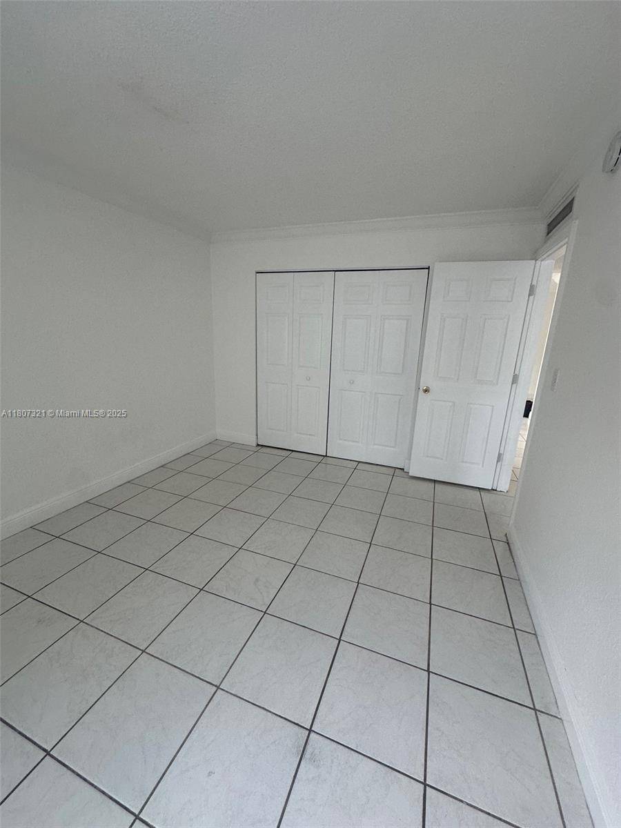 Hialeah, FL 33014,8003 W 6th Ave #J