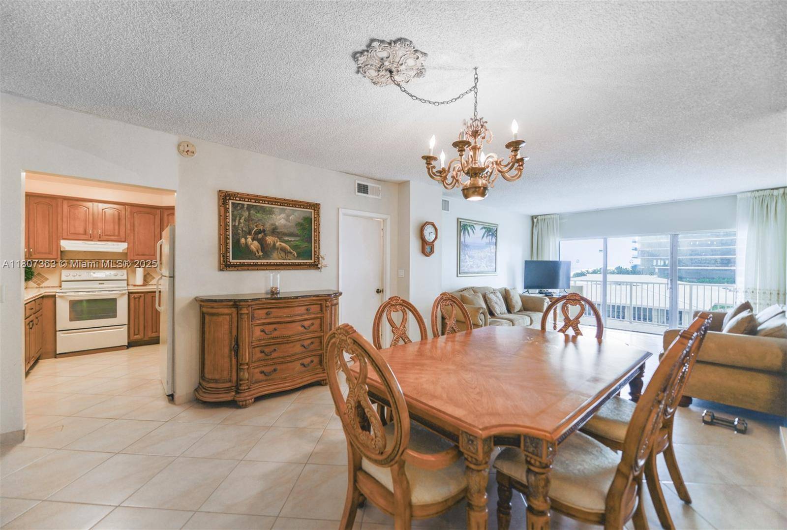 Hallandale Beach, FL 33009,1950 S Ocean Dr #3L