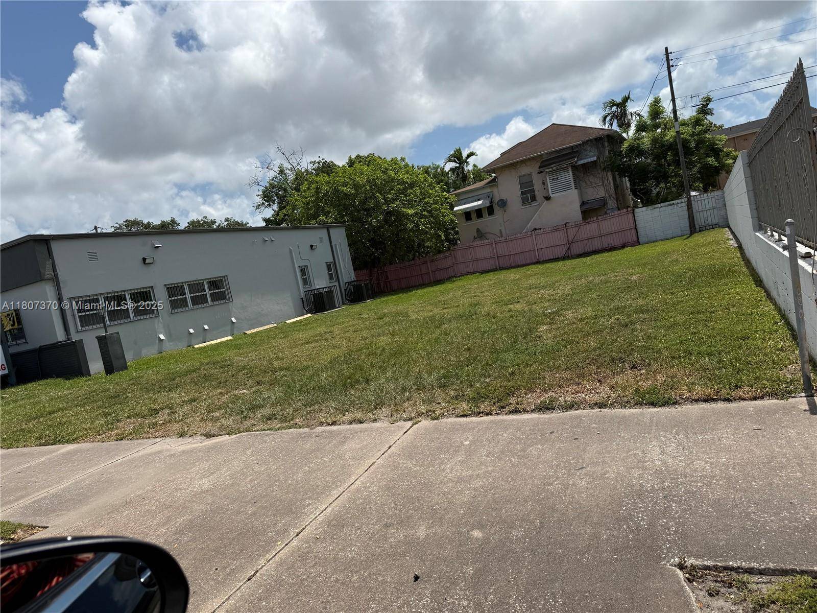 Miami, FL 33145,1959 SW 27th Ave