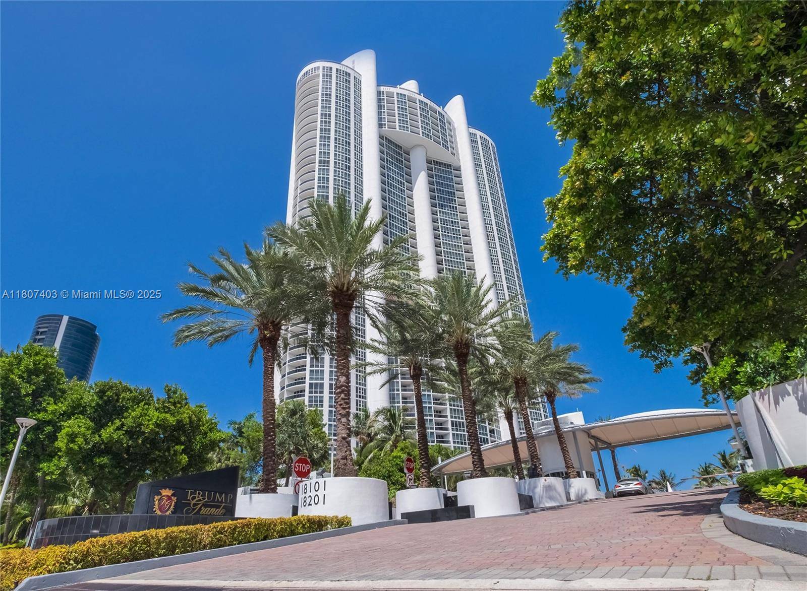 Sunny Isles Beach, FL 33160,18201 Collins Ave #3909