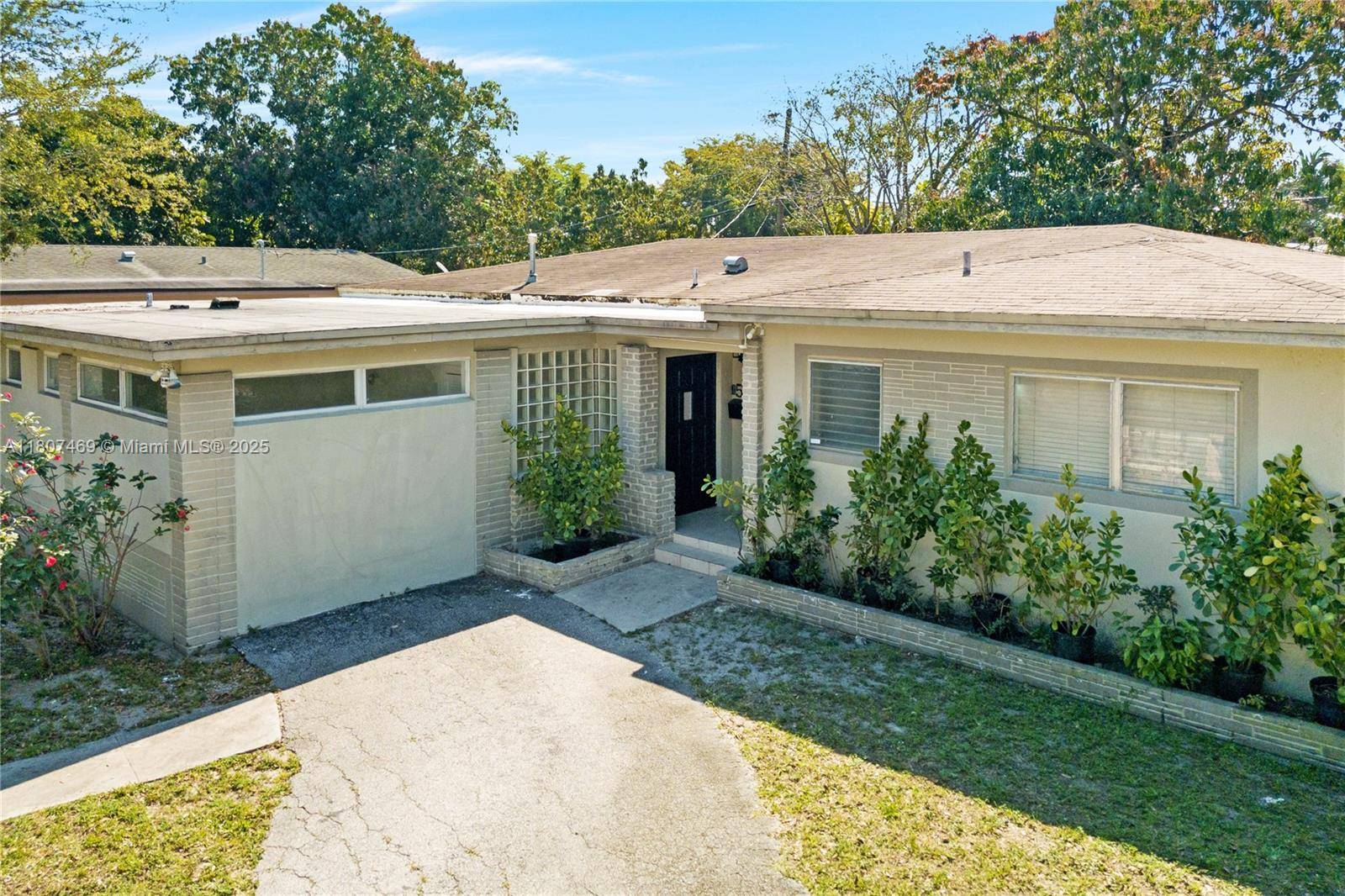 North Miami, FL 33161,50 NE 132nd Ter