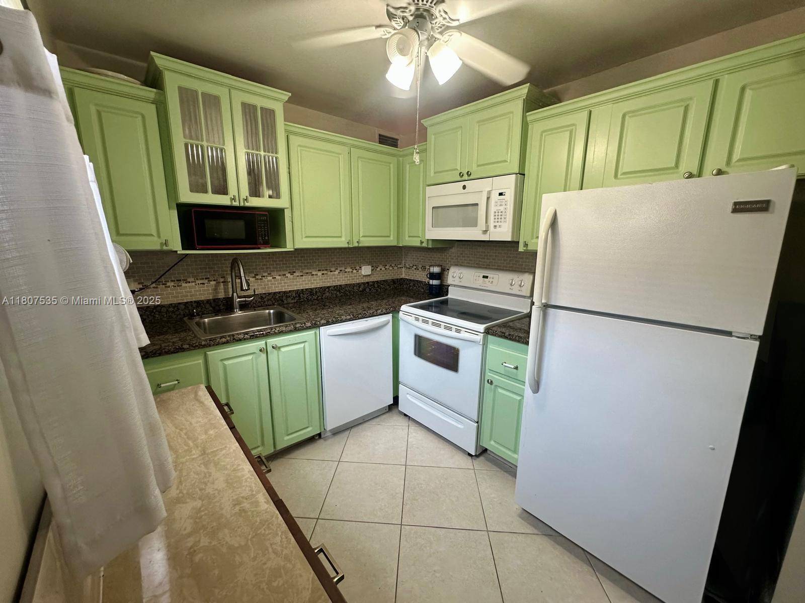 Delray Beach, FL 33446,445 Saxony J #445